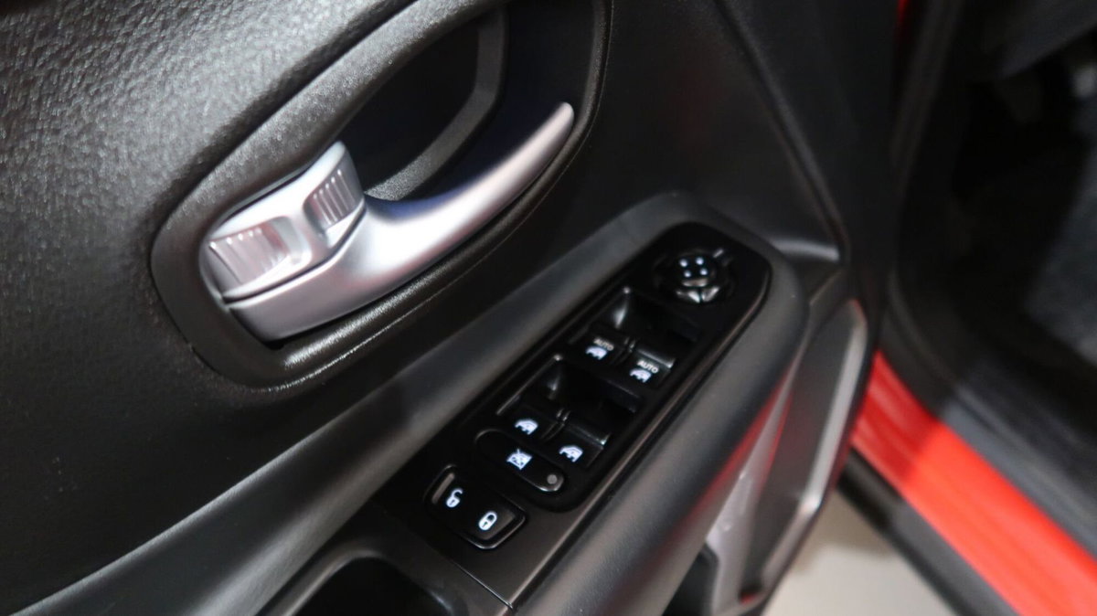 Jeep Renegade 1.6 Mjt 130 CV Longitude (5)