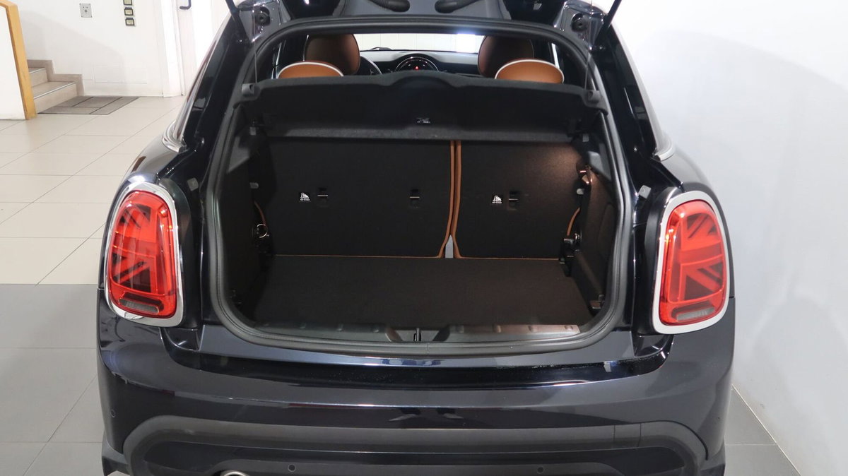 MINI Mini 1.5 Cooper 5 porte (19)