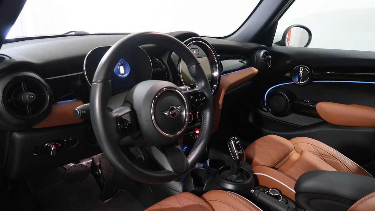MINI Mini 1.5 Cooper 5 porte (2)