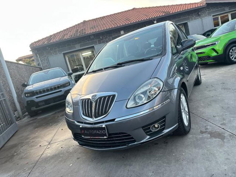 Lancia Musa 1.3 Mjt 95 CV DFN Gold