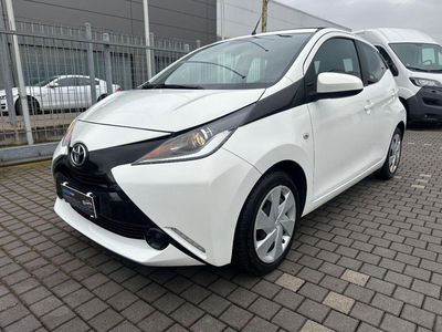 Toyota Aygo 1.0 VVT-i 69 CV 5 porte x-play usata