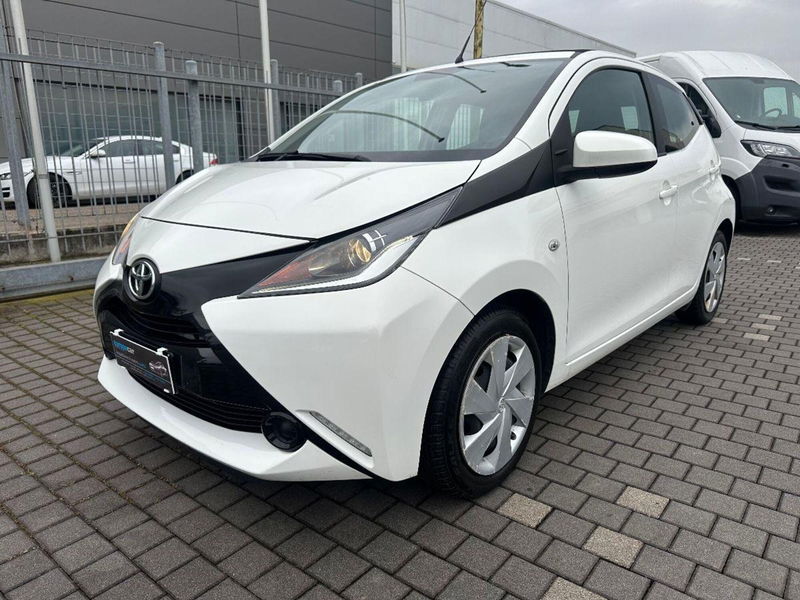 Toyota Aygo 1.0 VVT-i 69 CV 5 porte x-play