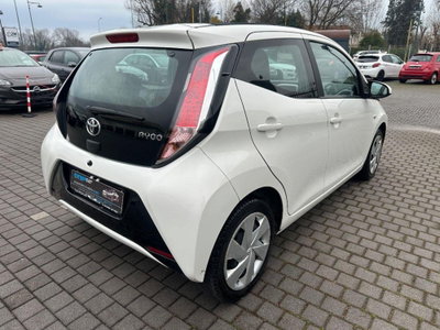 Toyota Aygo 1.0 VVT-i 69 CV 5 porte x-play (11)
