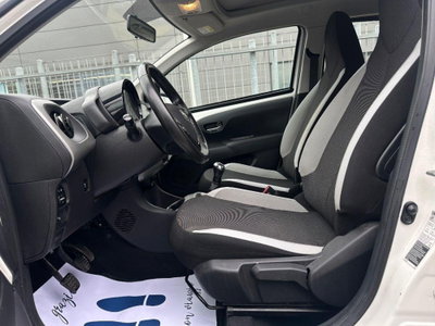 Toyota Aygo 1.0 VVT-i 69 CV 5 porte x-play (17)