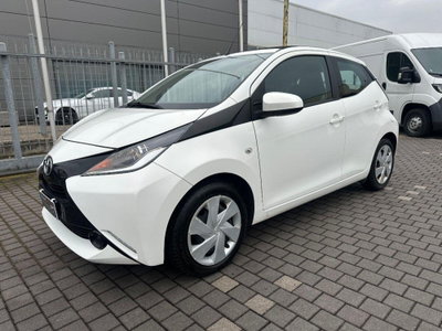 Toyota Aygo 1.0 VVT-i 69 CV 5 porte x-play (6)