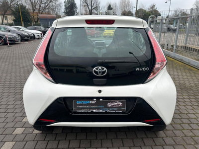 Toyota Aygo 1.0 VVT-i 69 CV 5 porte x-play (8)