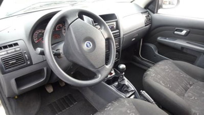 Fiat Strada 1.3 MJT Pick-up (15)