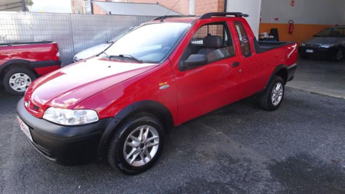 Fiat Strada 1.3 MJT Pick-up Cabina Lunga Adventure (2)