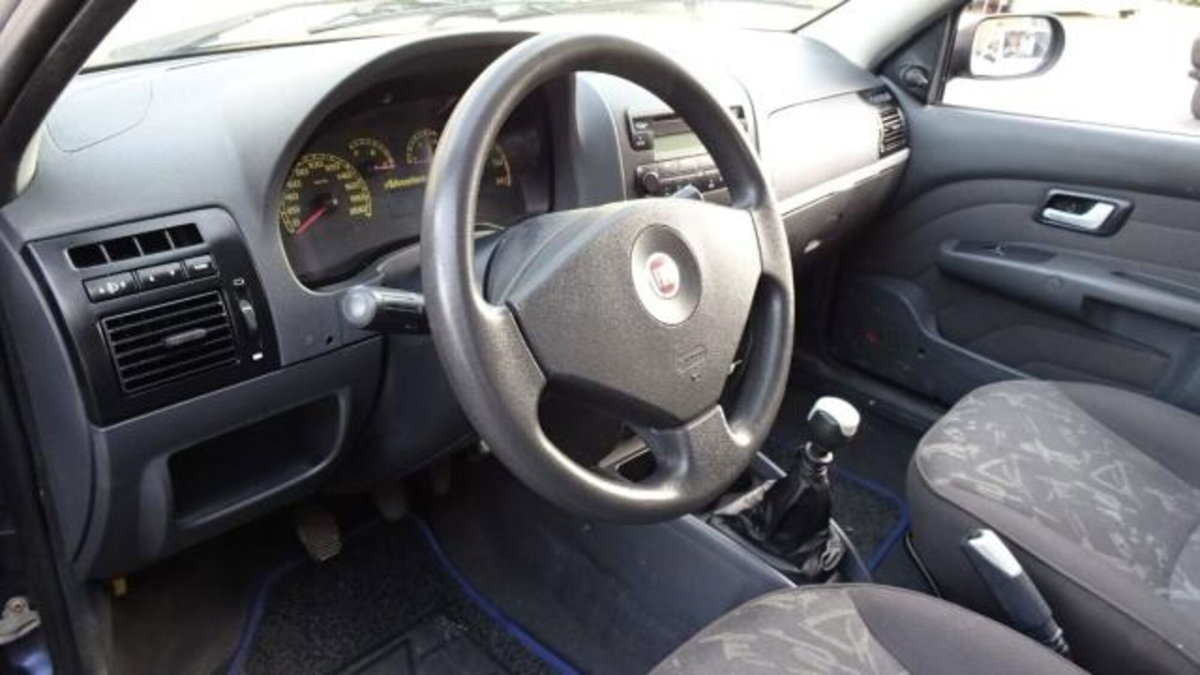 Fiat Strada 1.3 MJT Pick-up Cabina Lunga Adventure (18)
