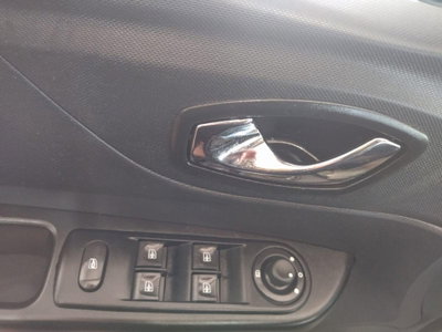 Renault Captur dCi 8V 90 CV EDC Start&Stop Energy Zen (12)