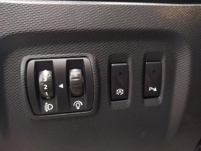Renault Captur dCi 8V 90 CV EDC Start&Stop Energy Zen (13)