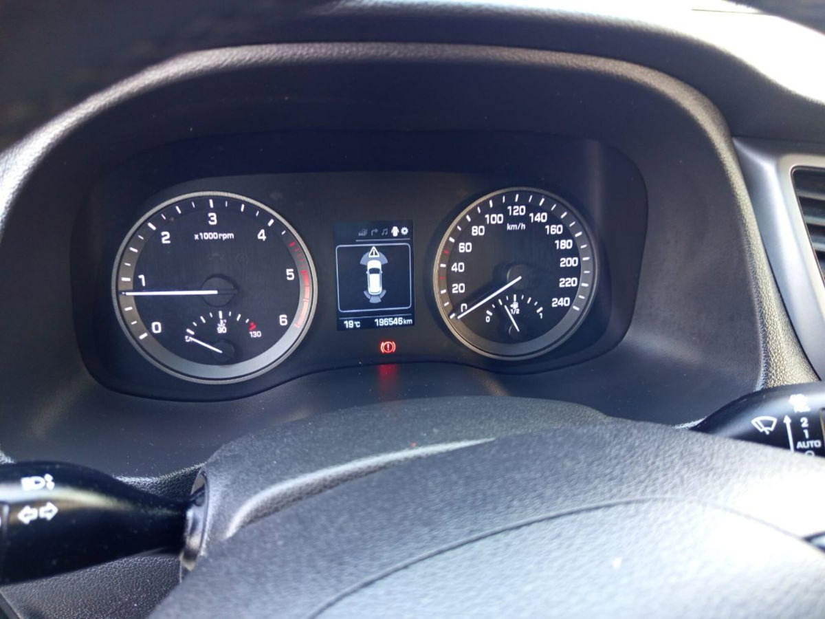 Hyundai Tucson 1.7 CRDi XPossible (18)