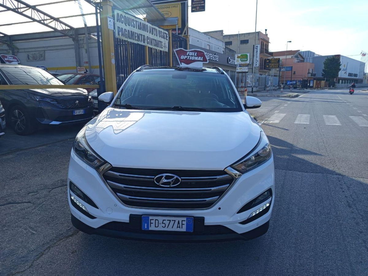 Hyundai Tucson 1.7 CRDi XPossible (2)