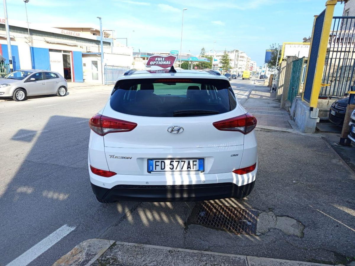 Hyundai Tucson 1.7 CRDi XPossible (7)