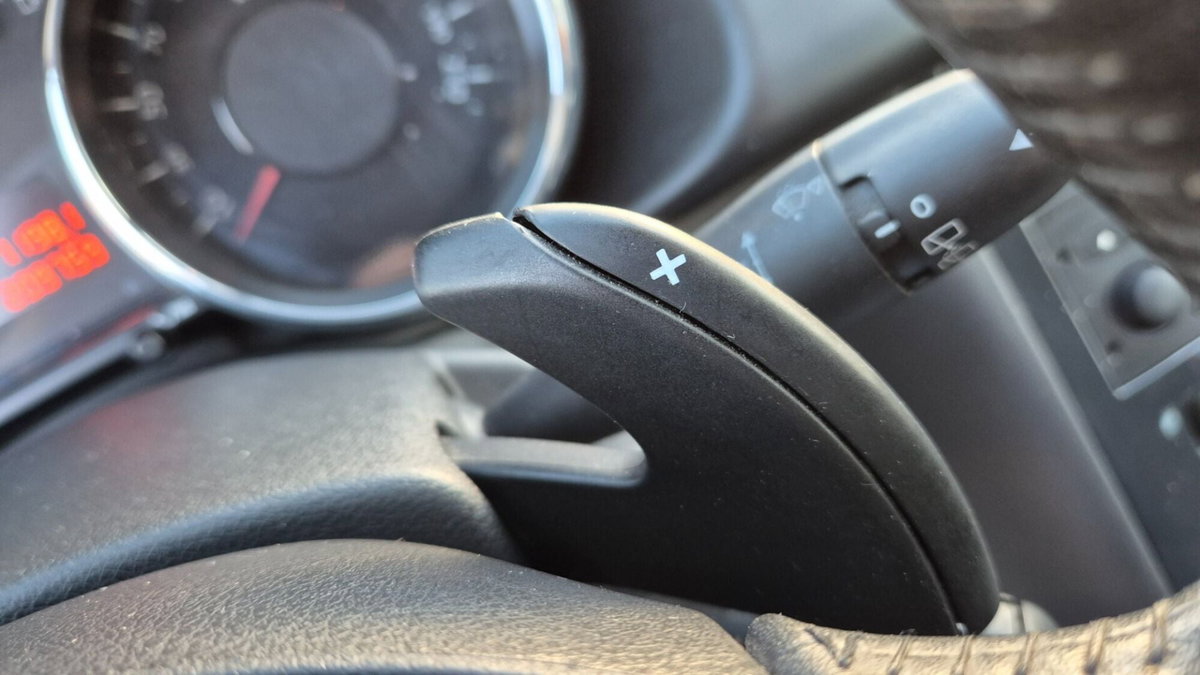 Peugeot 3008 1.6 HDi 115CV Active (15)