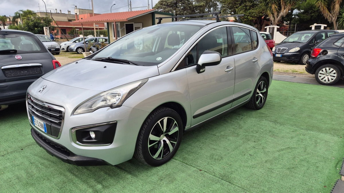 Peugeot 3008 1.6 HDi 115CV Active (2)