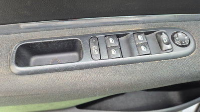 Peugeot 3008 1.6 HDi 115CV Active (9)