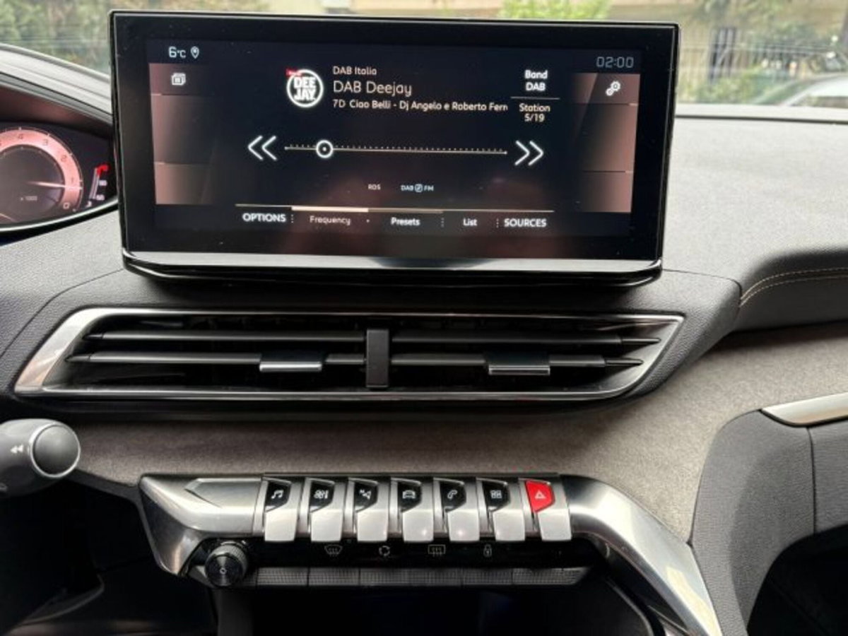 Peugeot 3008 PureTech Turbo 130 S&S GT (11)