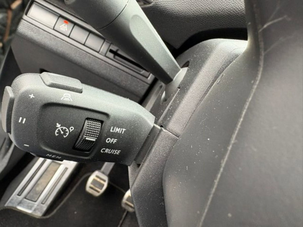 Peugeot 3008 PureTech Turbo 130 S&S GT (12)