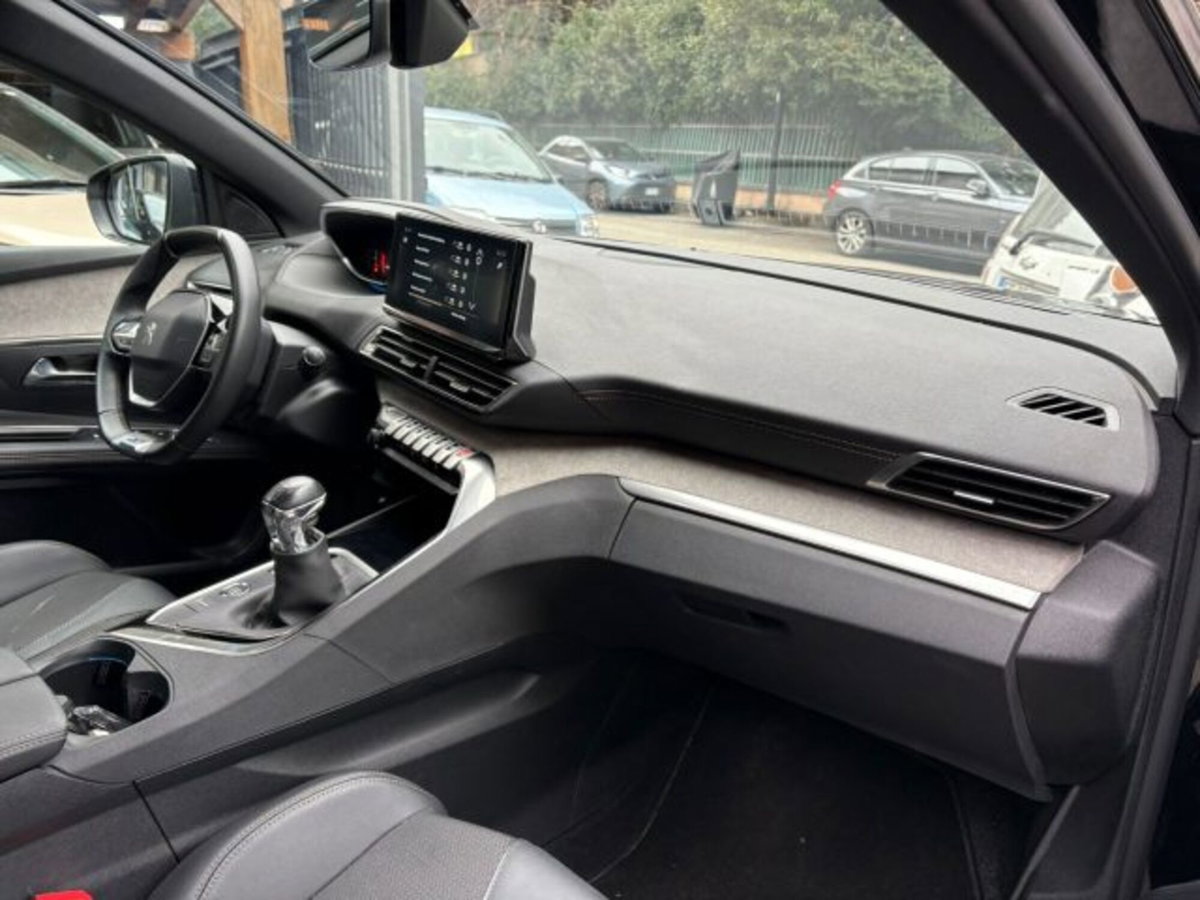 Peugeot 3008 PureTech Turbo 130 S&S GT (8)