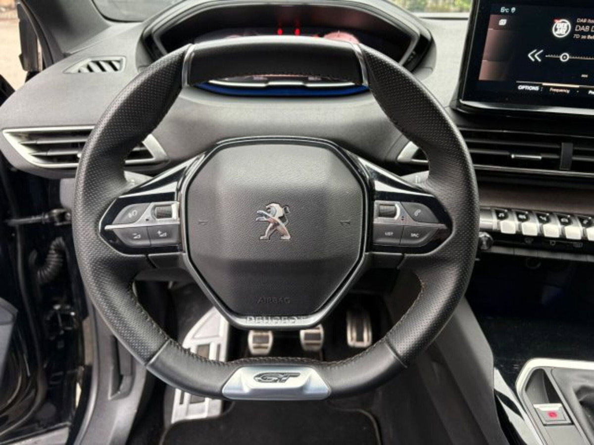 Peugeot 3008 PureTech Turbo 130 S&S GT (9)
