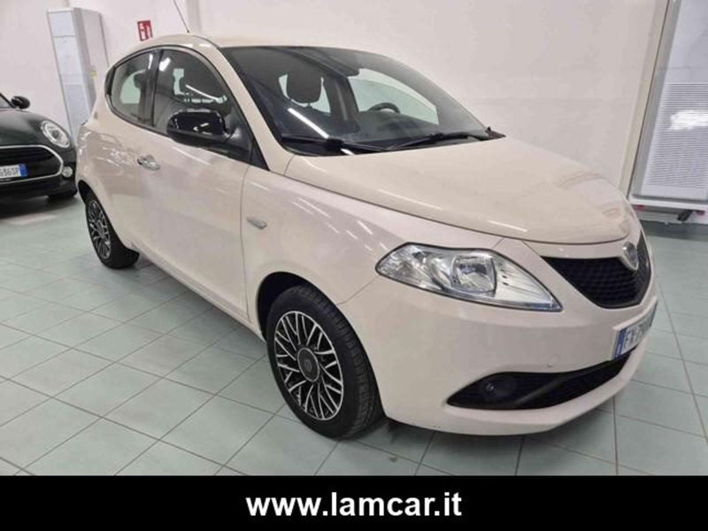 Lancia Ypsilon 1.2 69 CV 5 porte Gold