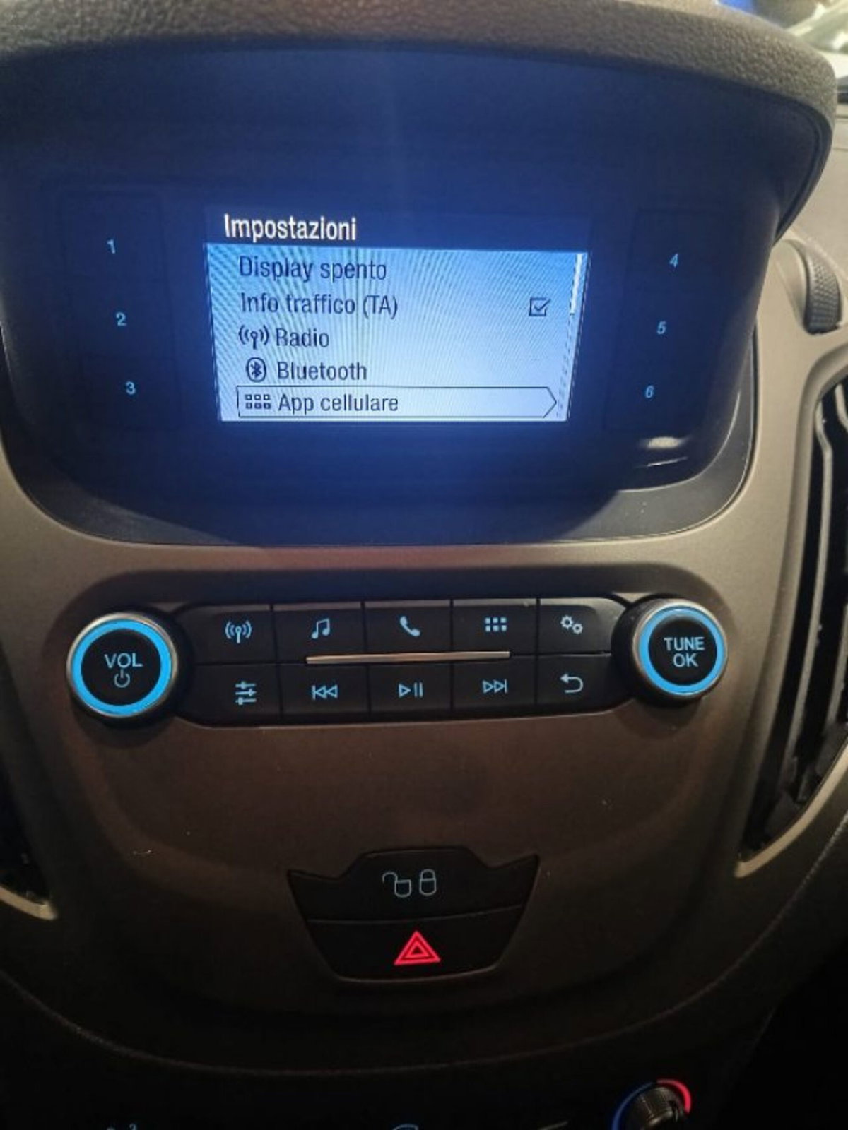 Ford Tourneo Courier 1.5 TDCI 75 CV Plus (17)