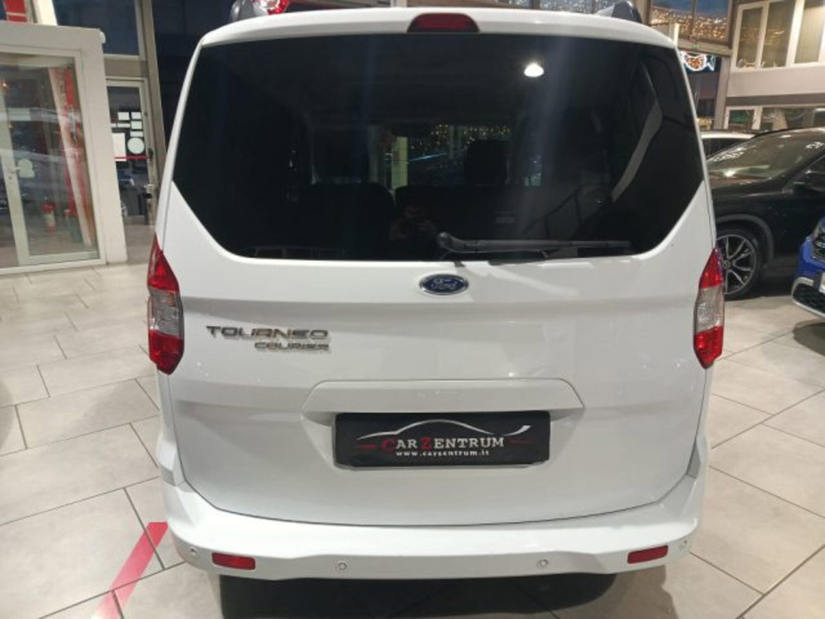 Ford Tourneo Courier 1.5 TDCI 75 CV Plus (5)