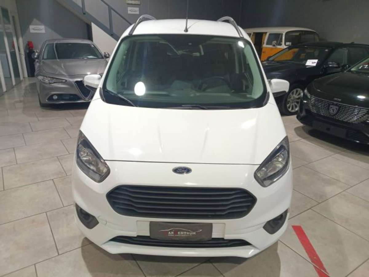 Ford Tourneo Courier 1.5 TDCI 75 CV Plus (7)