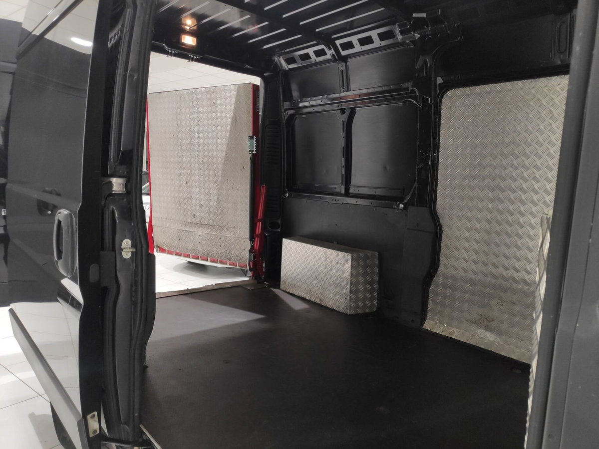 Peugeot Boxer Furgone 333 2.2 BlueHDi 165 S&S PM-TM Furgone (3)