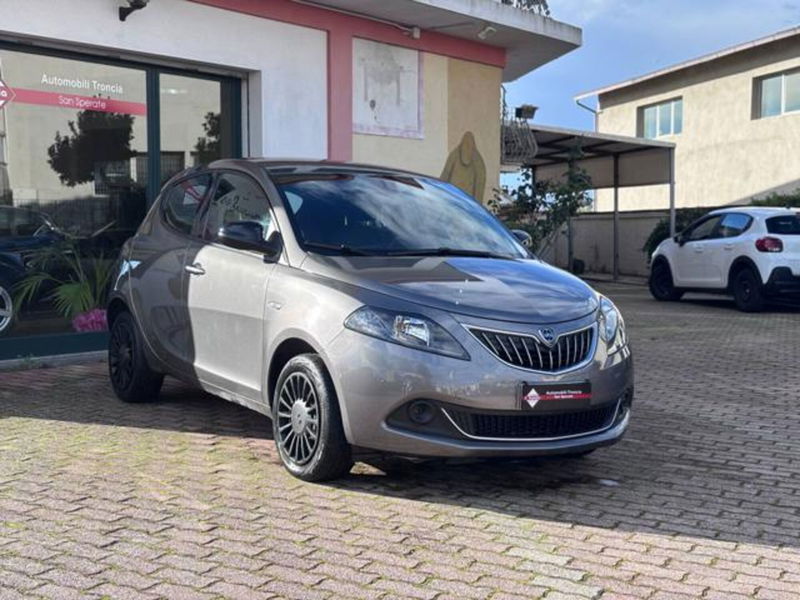 Lancia Ypsilon 1.0 FireFly 5 porte S&S Hybrid Ecochic Silver