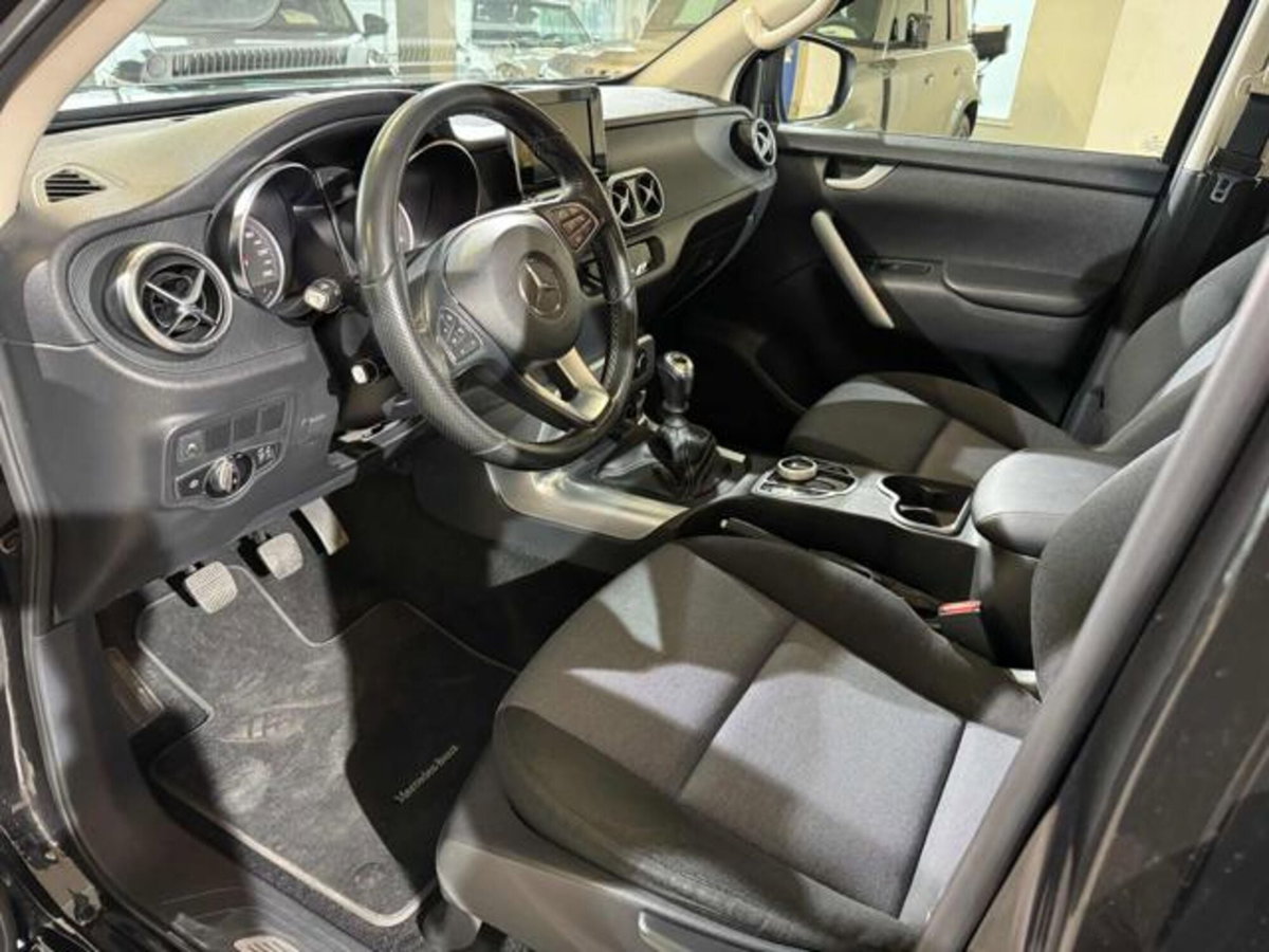 Mercedes-Benz Classe X Pick-up 250 d 4Matic Progressive (13)