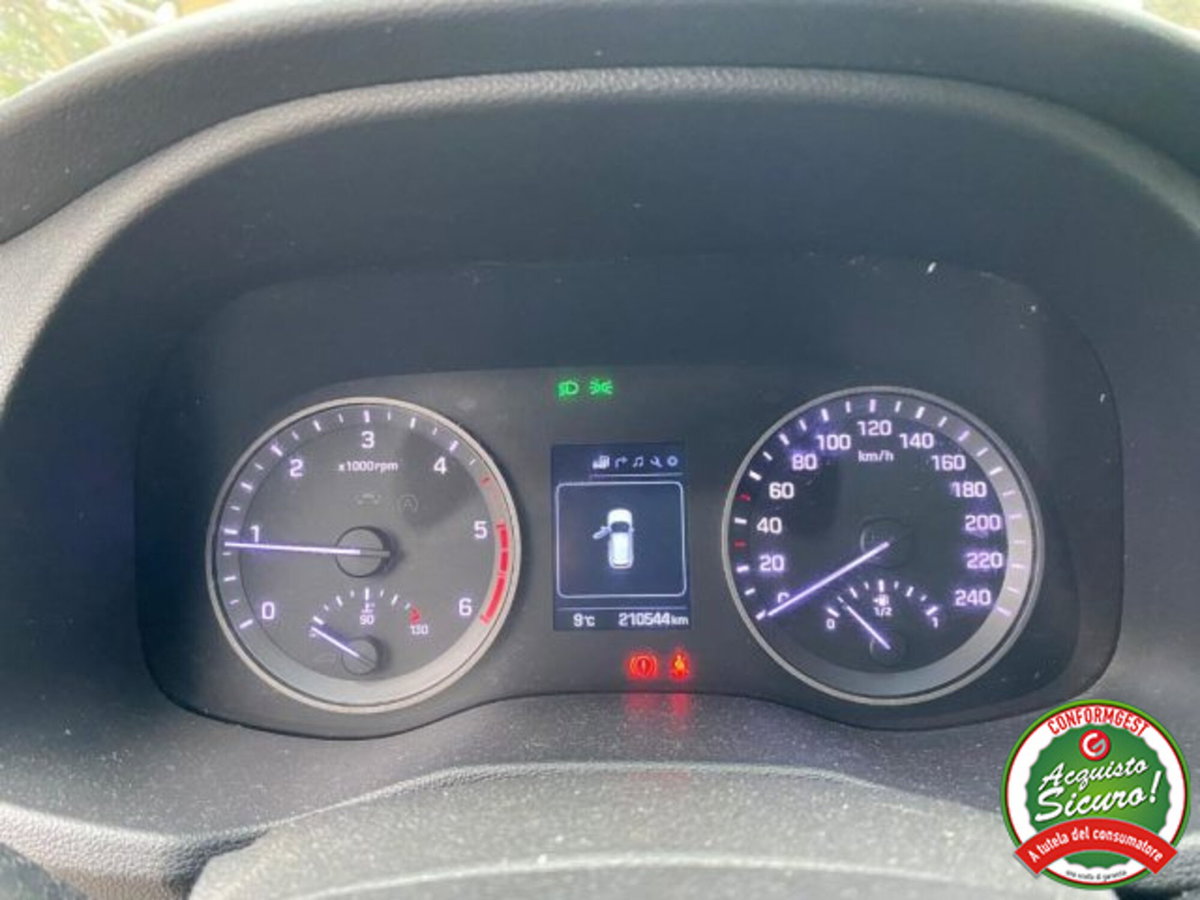 Hyundai Tucson 1.7 CRDi XPossible (14)