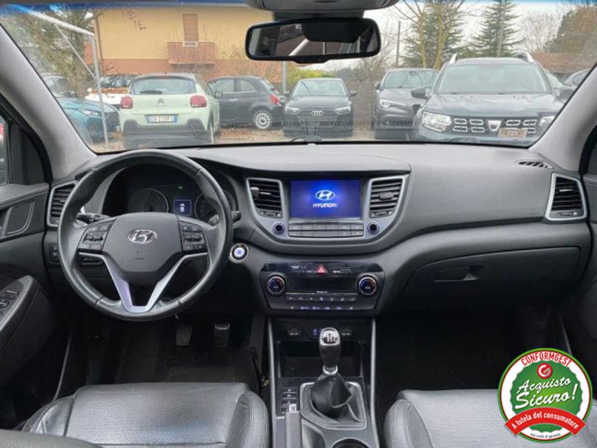Hyundai Tucson 1.7 CRDi XPossible (5)