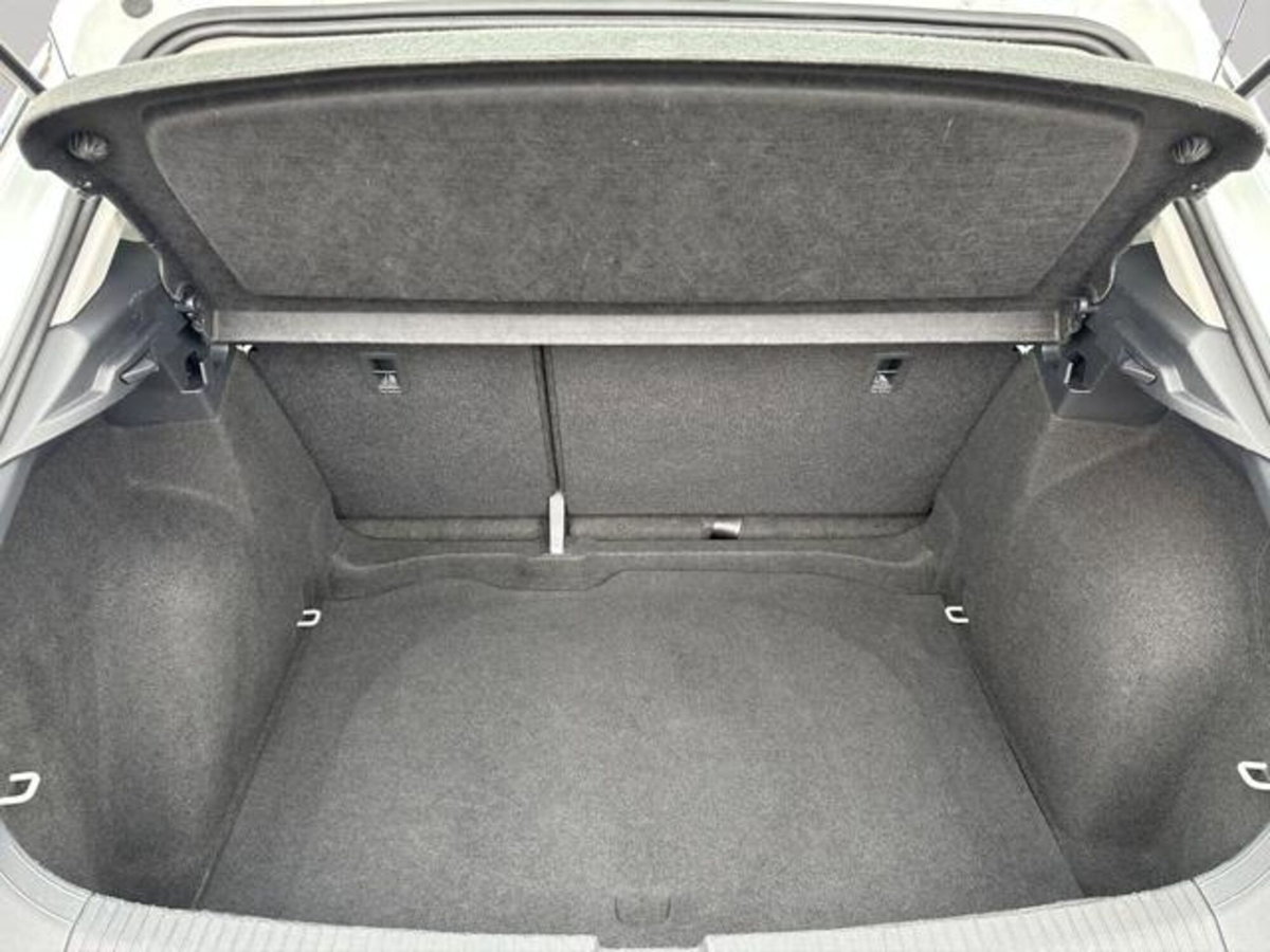 Volkswagen T-Roc 1.0 TSI Life (16)