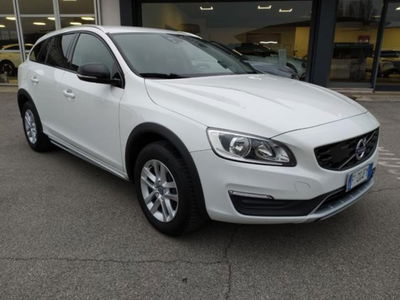 Volvo V60 Cross Country D3 Business usata