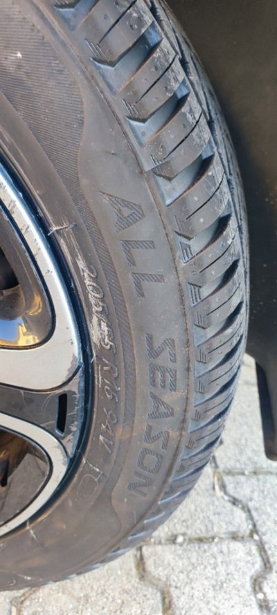 Citroen C3 PureTech 110 S&S EAT6 Shine (17)