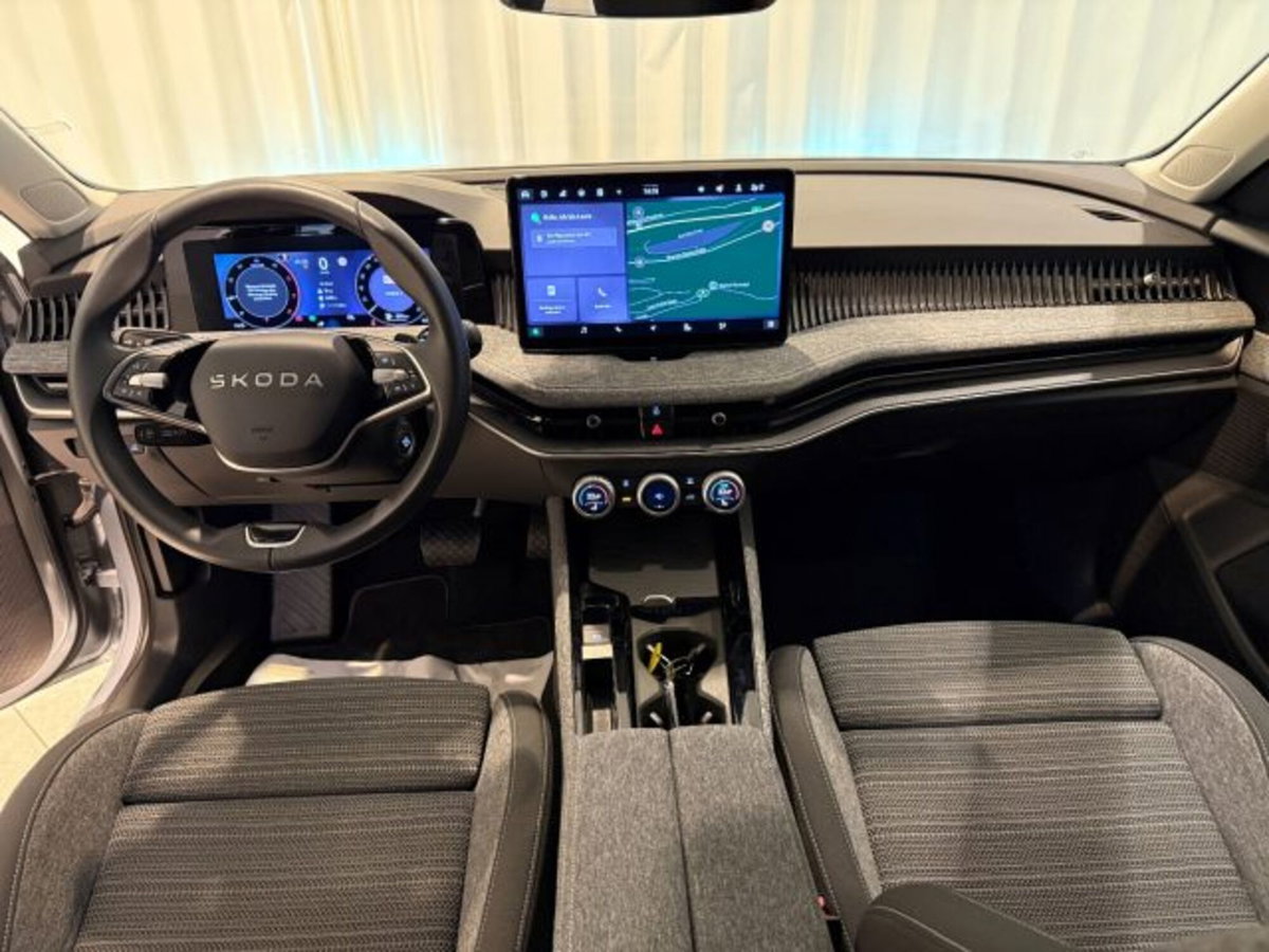 Skoda Superb 2.0 tdi Selection 150cv dsg (6)