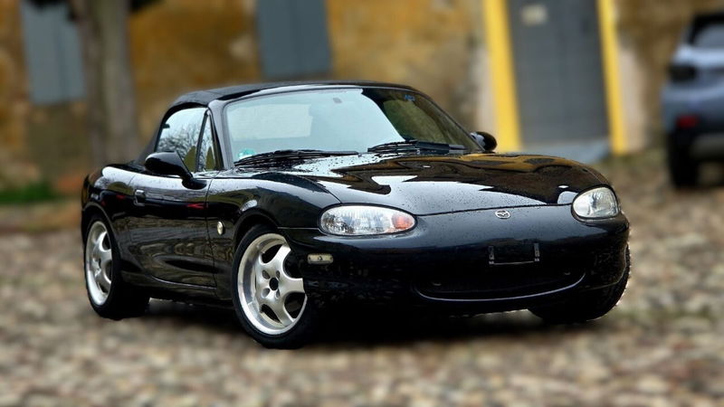 Mazda MX-5 1.8i 16V cat Phoenix