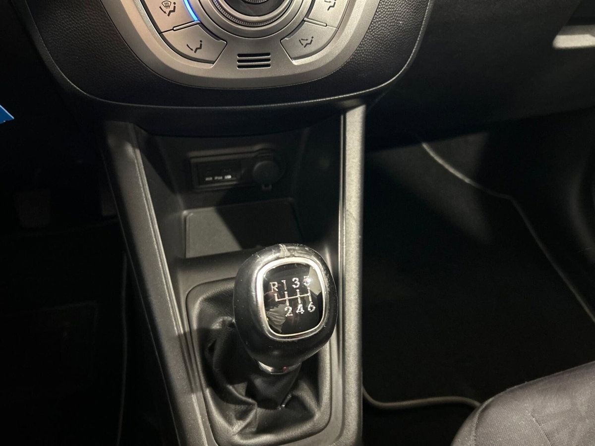 Hyundai ix20 1.4 CRDI 90 CV Comfort (12)