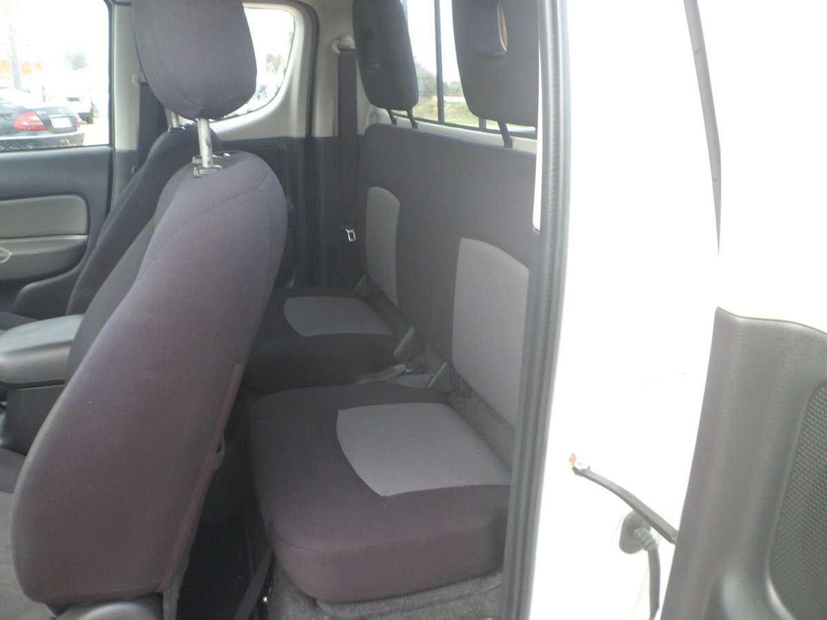 Mitsubishi L200 2.5 TD 4WD Club Cab Pick-up (11)