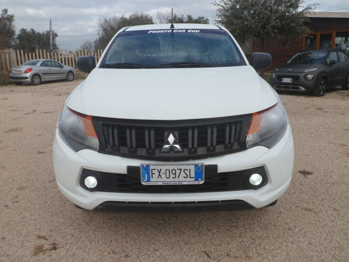 Mitsubishi L200 2.5 TD 4WD Club Cab Pick-up (3)