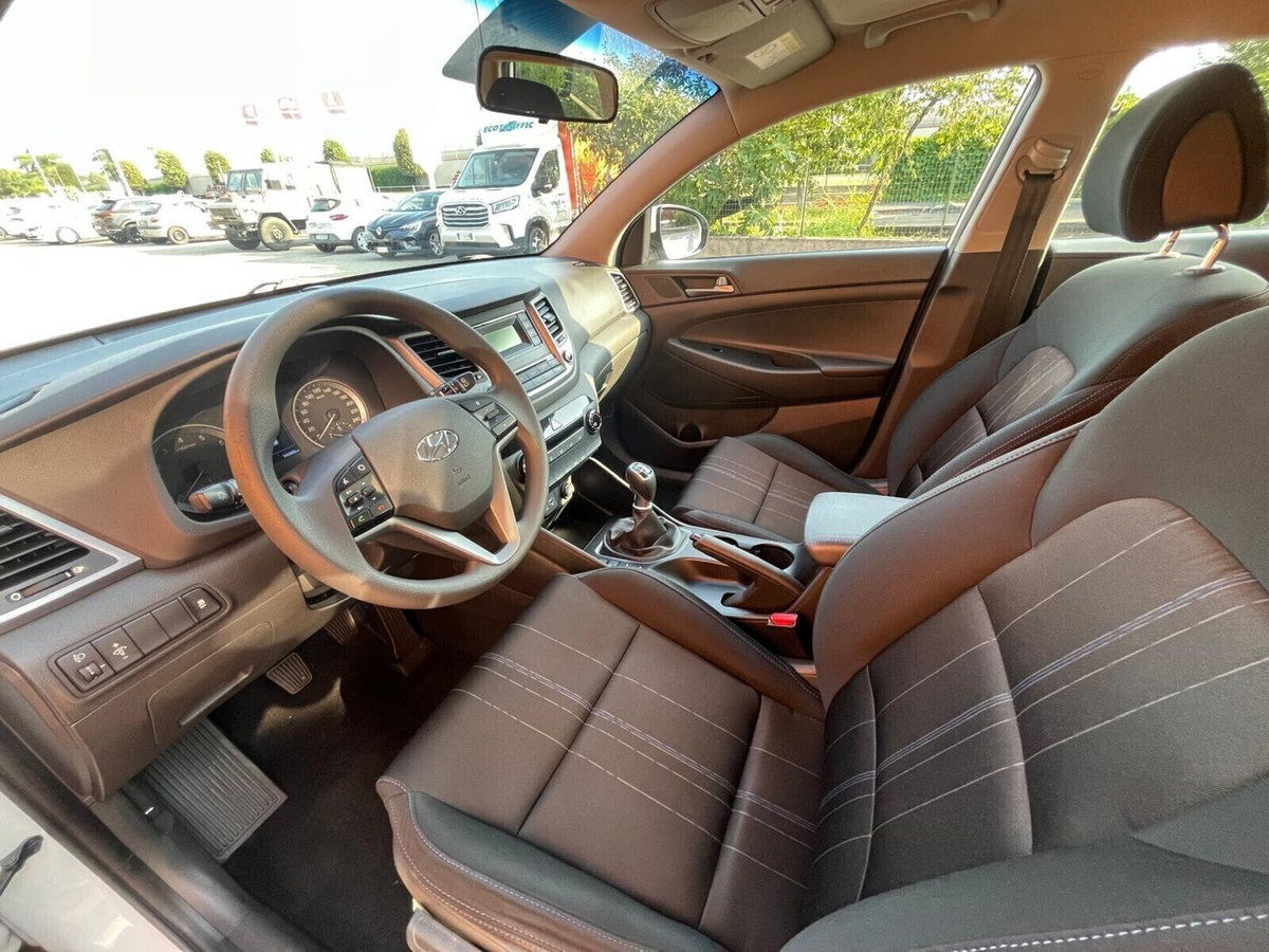 Hyundai Tucson 1.6 GDI Comfort (13)