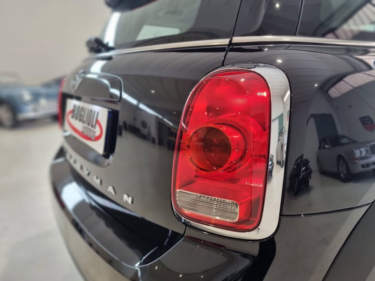 MINI Mini Countryman 2.0 Cooper D Essential Countryman (12)