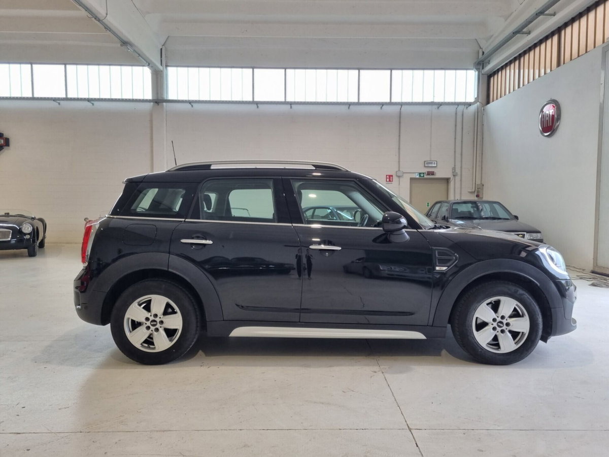 MINI Mini Countryman 2.0 Cooper D Essential Countryman (7)