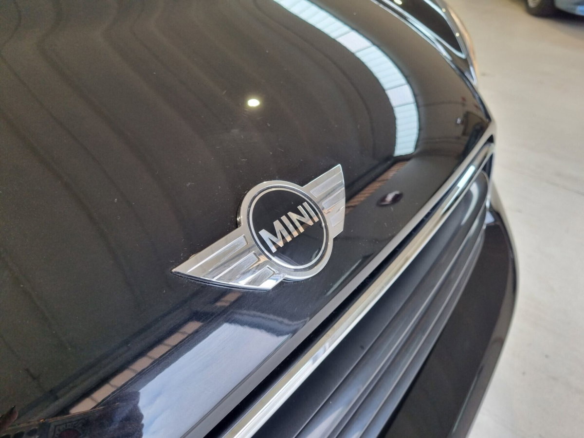 MINI Mini Countryman 2.0 Cooper D Essential Countryman (8)