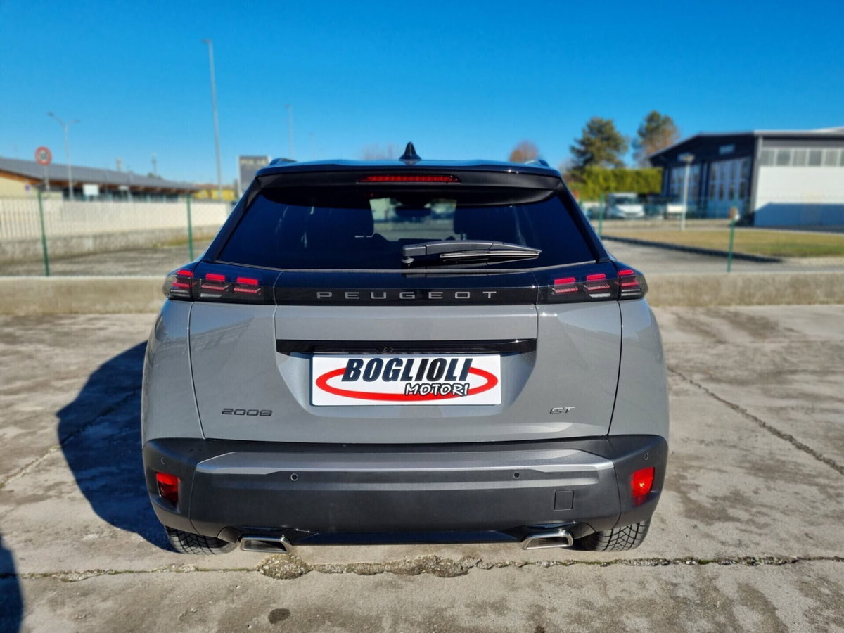 Peugeot 2008 PureTech 130 S&S EAT8 GT Pack (5)