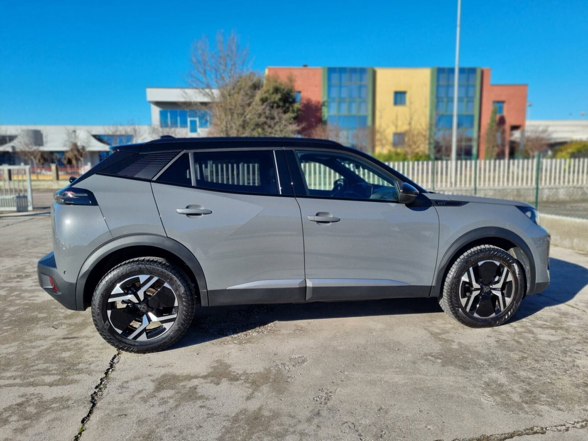 Peugeot 2008 PureTech 130 S&S EAT8 GT Pack (6)