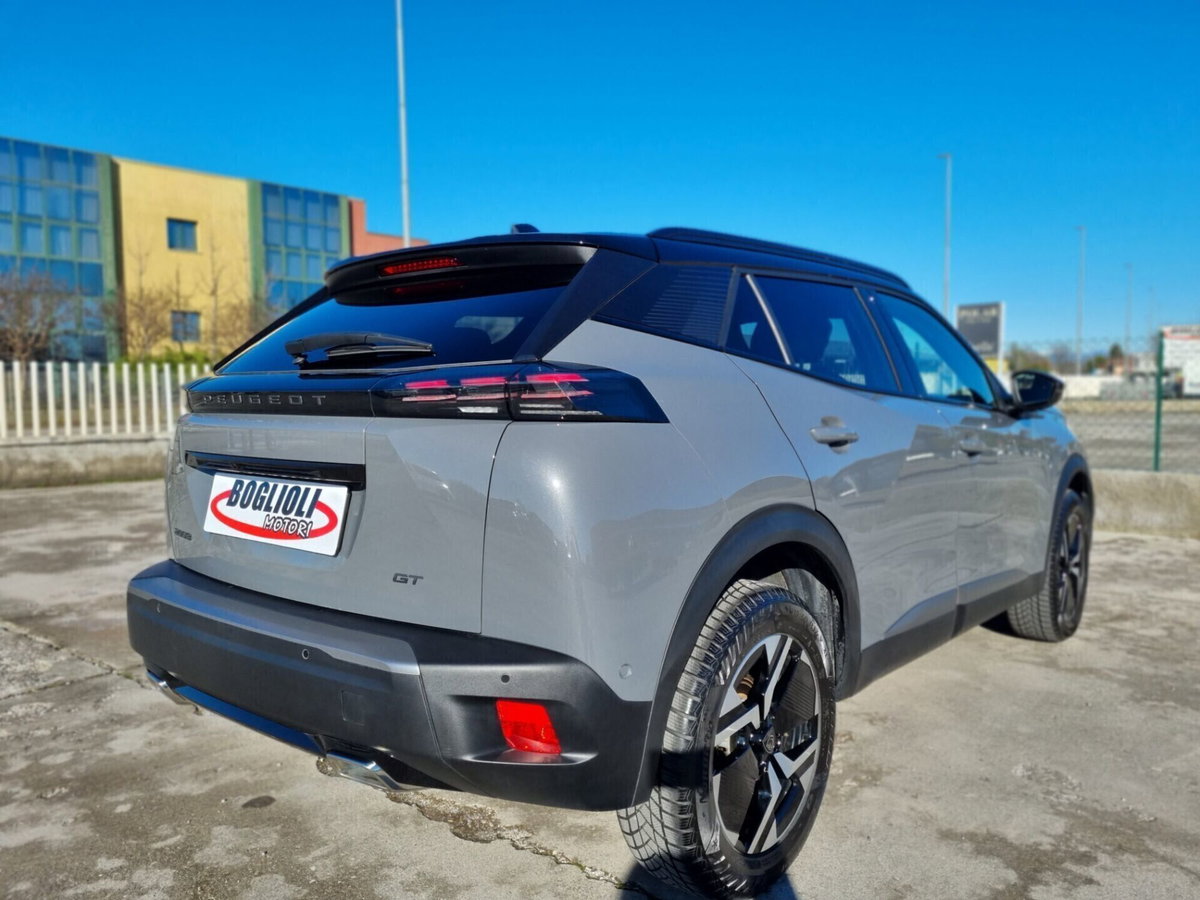Peugeot 2008 PureTech 130 S&S EAT8 GT Pack (8)