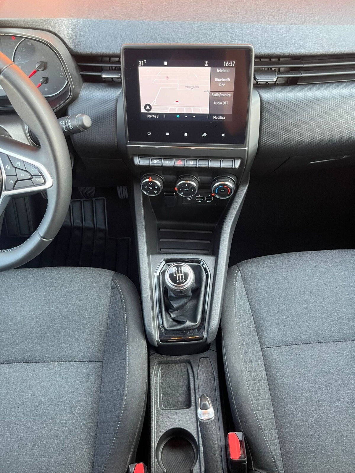 Renault Clio TCe 100 CV 5 porte Business (10)